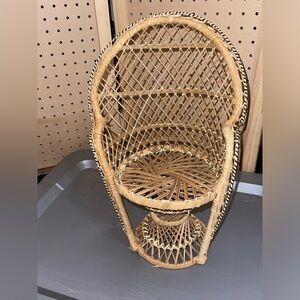 Vintage‎ whicker chair